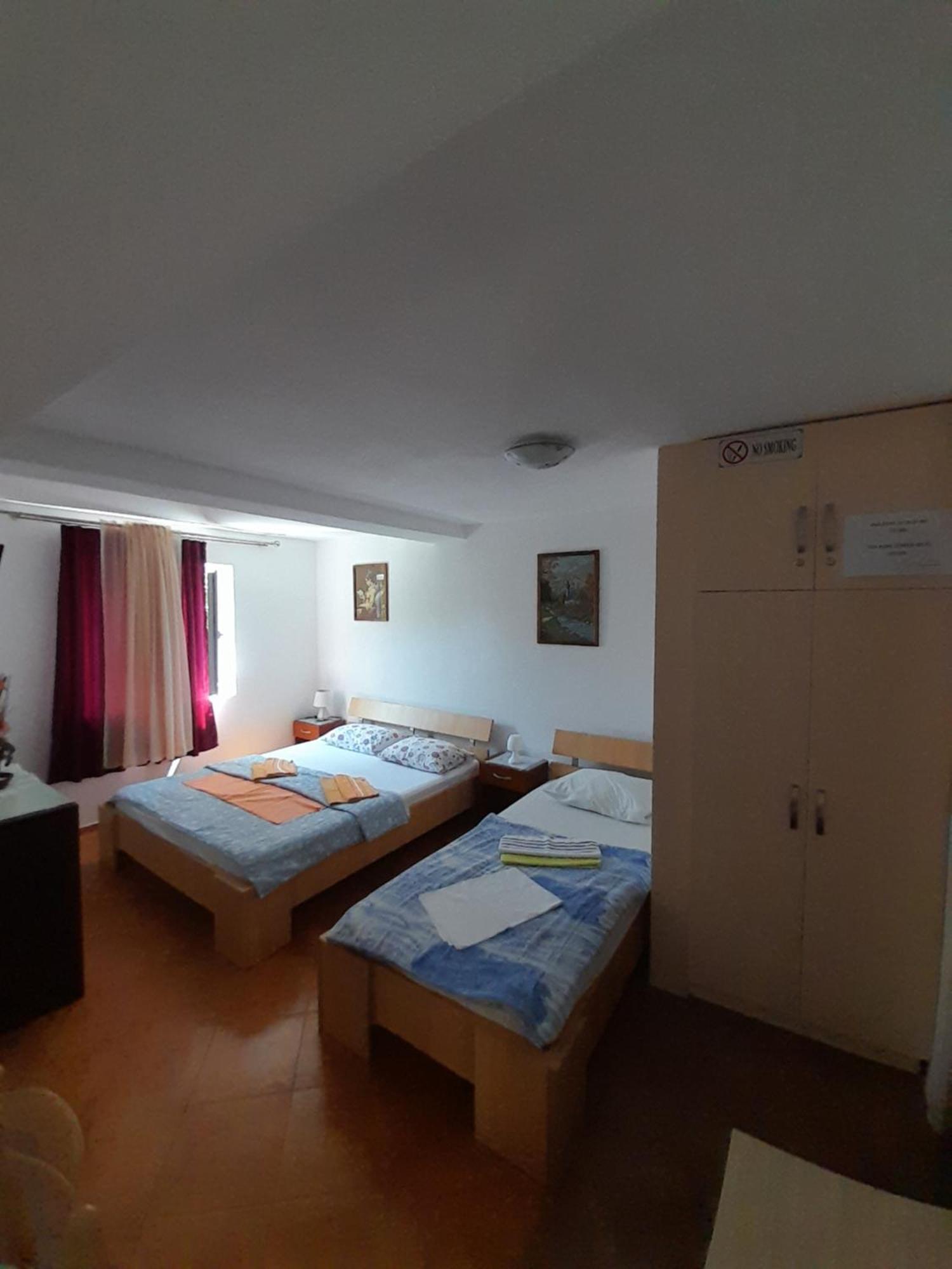 Apartments Kovacevic Petrovac Ruang foto
