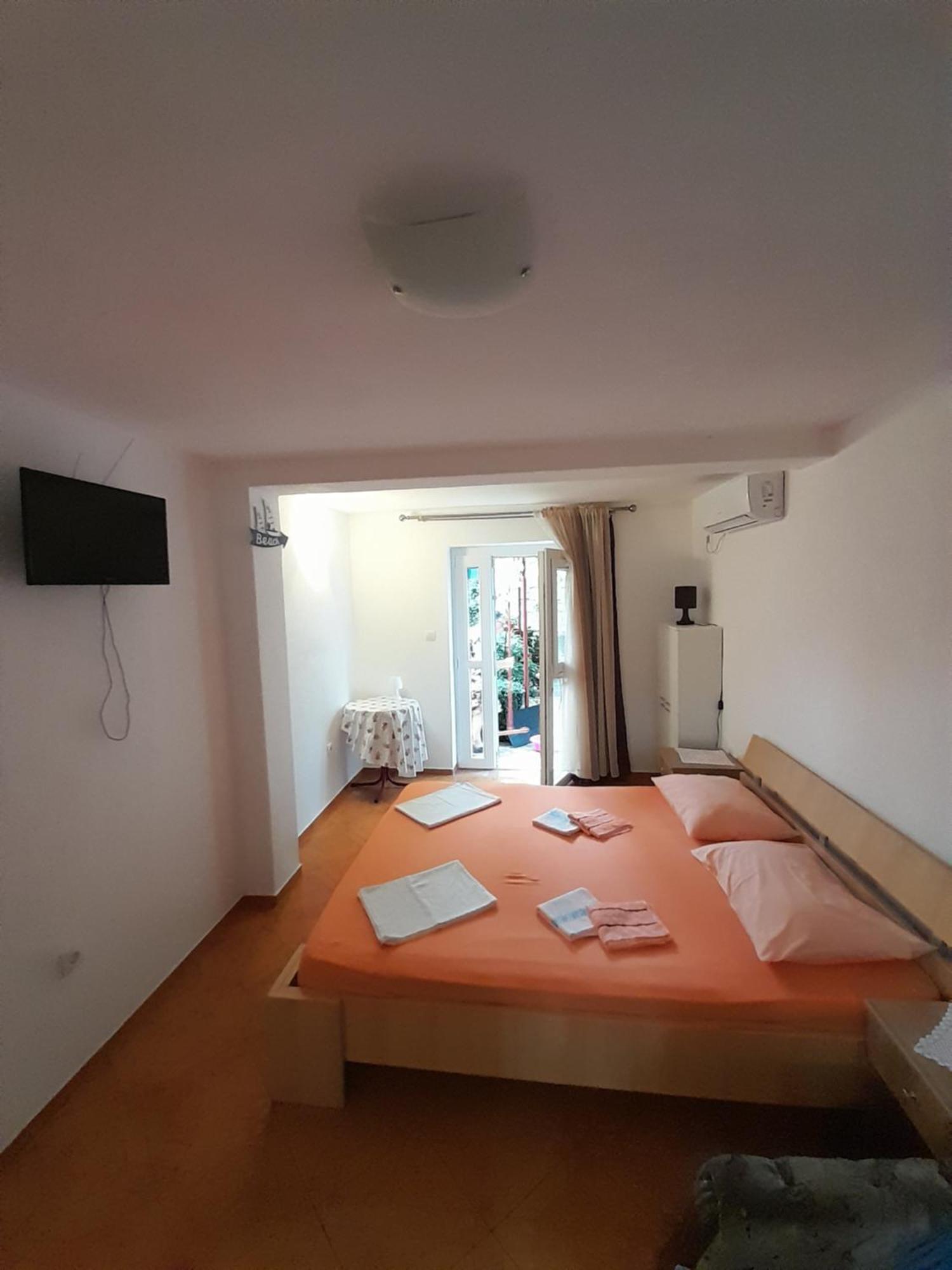 Apartments Kovacevic Petrovac Ruang foto