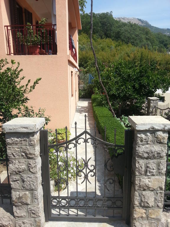 Apartments Kovacevic Petrovac Bagian luar foto