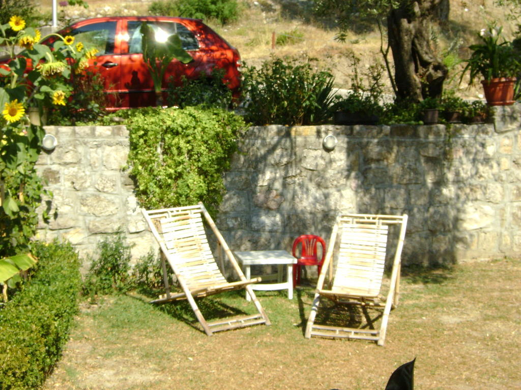 Apartments Kovacevic Petrovac Bagian luar foto