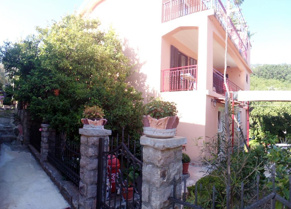Apartments Kovacevic Petrovac Bagian luar foto